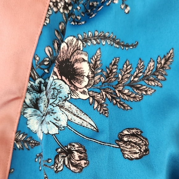 Satin Robe - Picture 3 of 3